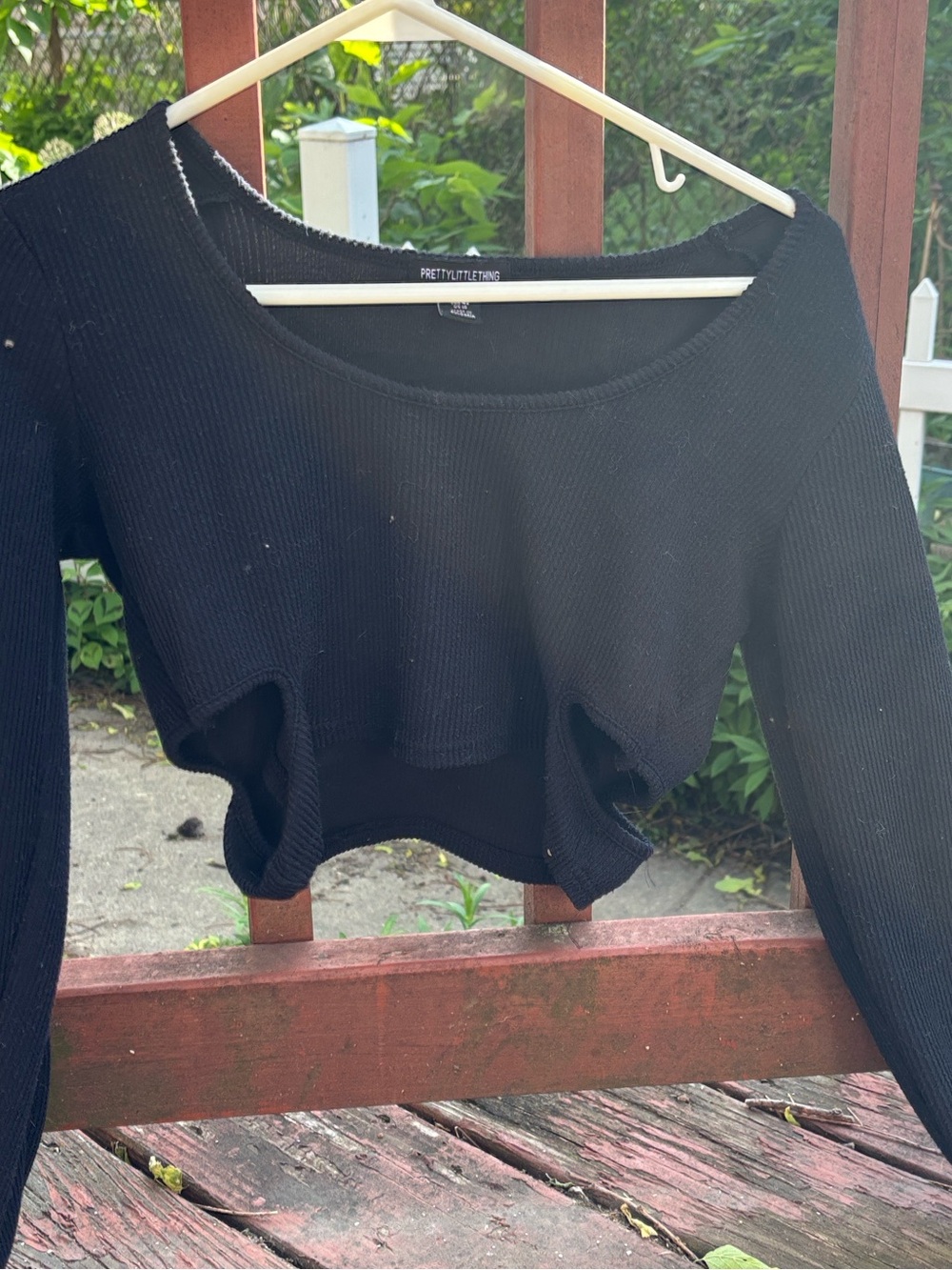 PrettyLittleThing Black Ribbed Crop Top